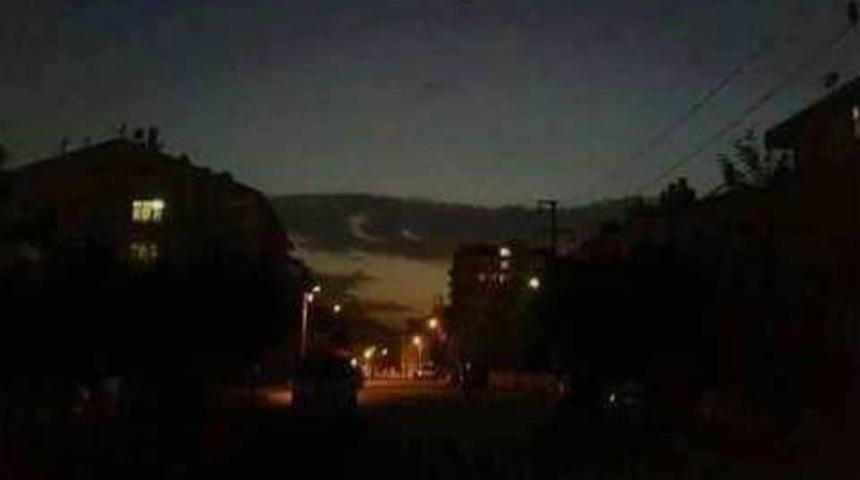 Başkent Semalarında Ay Yıldız