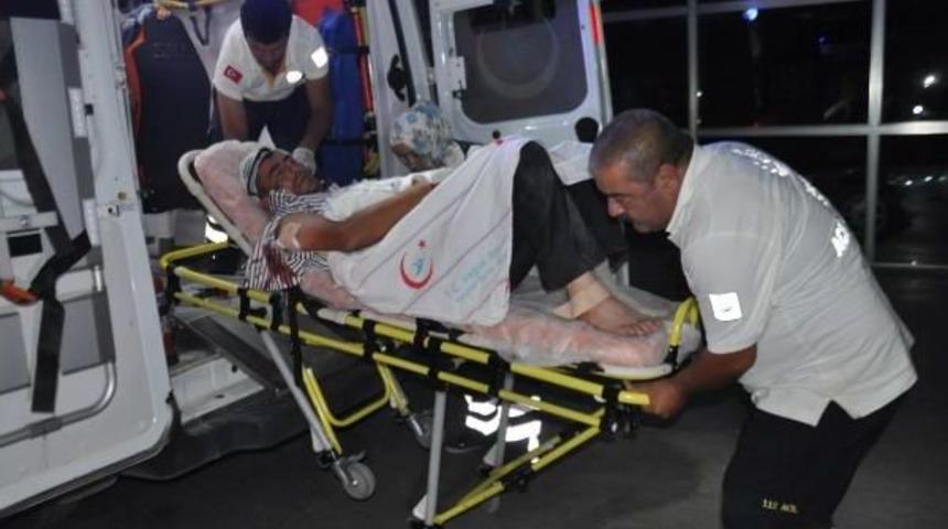 Ter&ouml;r&uuml; Protesto Etmek I&ccedil;in Bir Araya Gelen Grup Arasında Kavga: 5 Yaralı