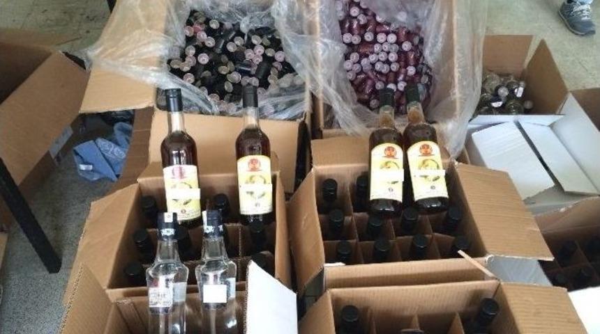 Sahte İ&ccedil;kiler Piyasaya Dağıtılmadan Yakalandı