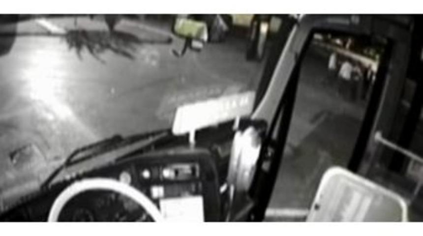 (&ouml;zel Haber) Halk Otob&uuml;s&uuml;nde Dehşet