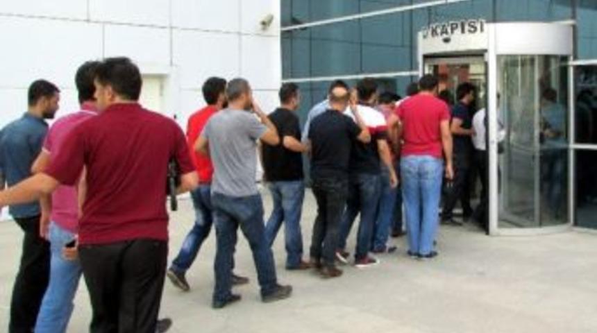 Ka&ccedil;ak&ccedil;ılık Operasyonunda 3 Tutuklama