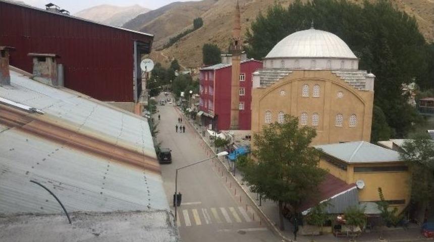 &Ccedil;atak Esnafı Cizre İ&ccedil;in Kepenk A&ccedil;madı