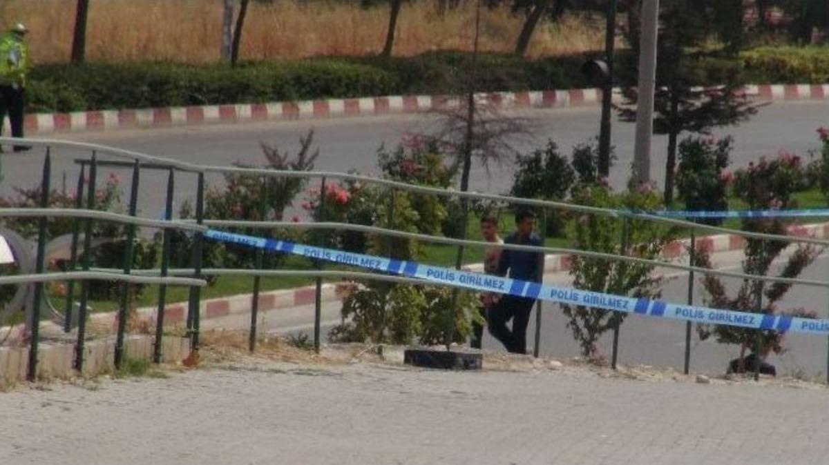 Ş&uuml;pheli &Ccedil;anta Polisleri Alarma Ge&ccedil;irdi