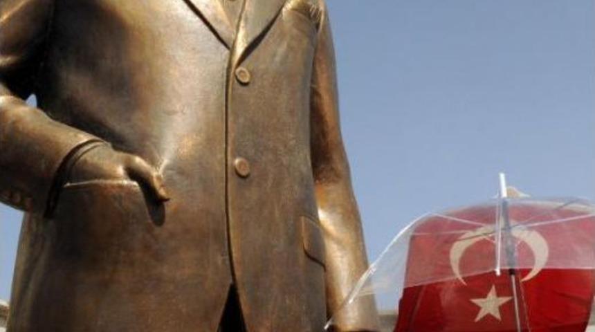 Şehit Ailelerinden 'ter&ouml;re Lanet, Birliğe Davet' Mitingi