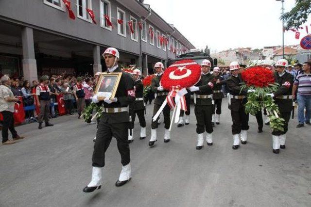 Dağlıca Şehidi Astsubay Göçkün'ü, 10 Bin Kişi Uğurladı (2)