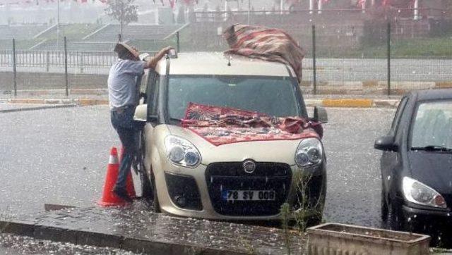 Karab&uuml;k te Dolu Etkili Oldu 1