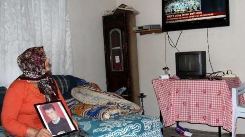 Ka&ccedil;ırılan Iş&ccedil;inin Annesi: Elimden Dua Etmekten Başka Bir Şey Gelmiyor