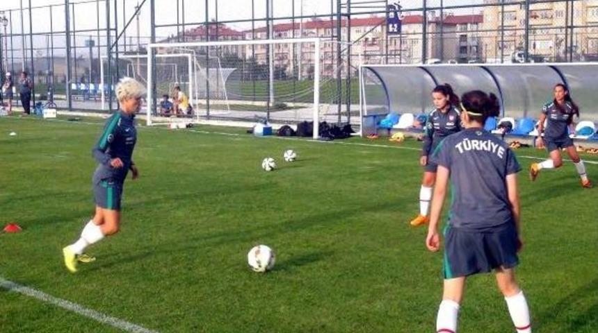 Erzurum'da Kadın A Milli Takım Hıvatistan'a Bileniyor