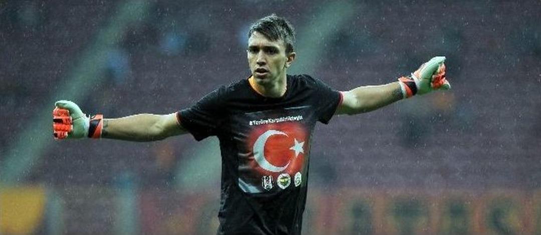 Arena&rsquo;da Ter&ouml;re Karşı Birlik