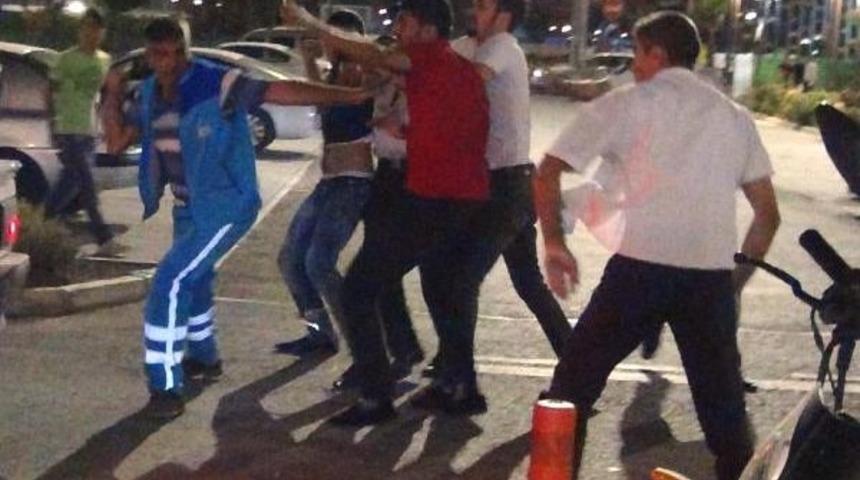 Otoparkta Kasklı Kavga: 1 Yaralı