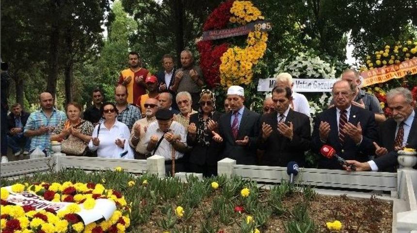 Metin Oktay Mezarı Başında Anıldı