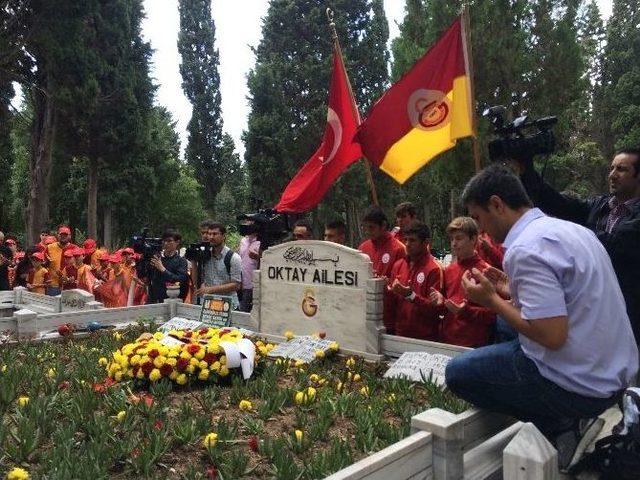 Metin Oktay Mezarı Başında Anıldı