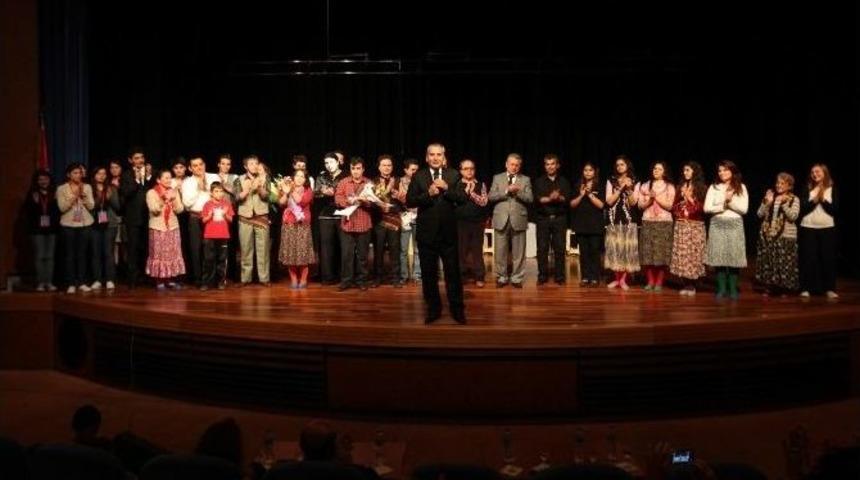 Denizli B&uuml;y&uuml;kşehir Tiyatrosu&rsquo;na &Ouml;d&uuml;l