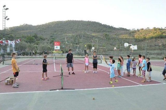 Tenis Turnuvası Şehitlere Adandı 1