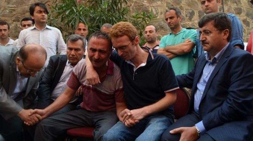 Trabzon&rsquo;daki Şehit Evi Taziyeye Gelenlerin Akınına Uğradı