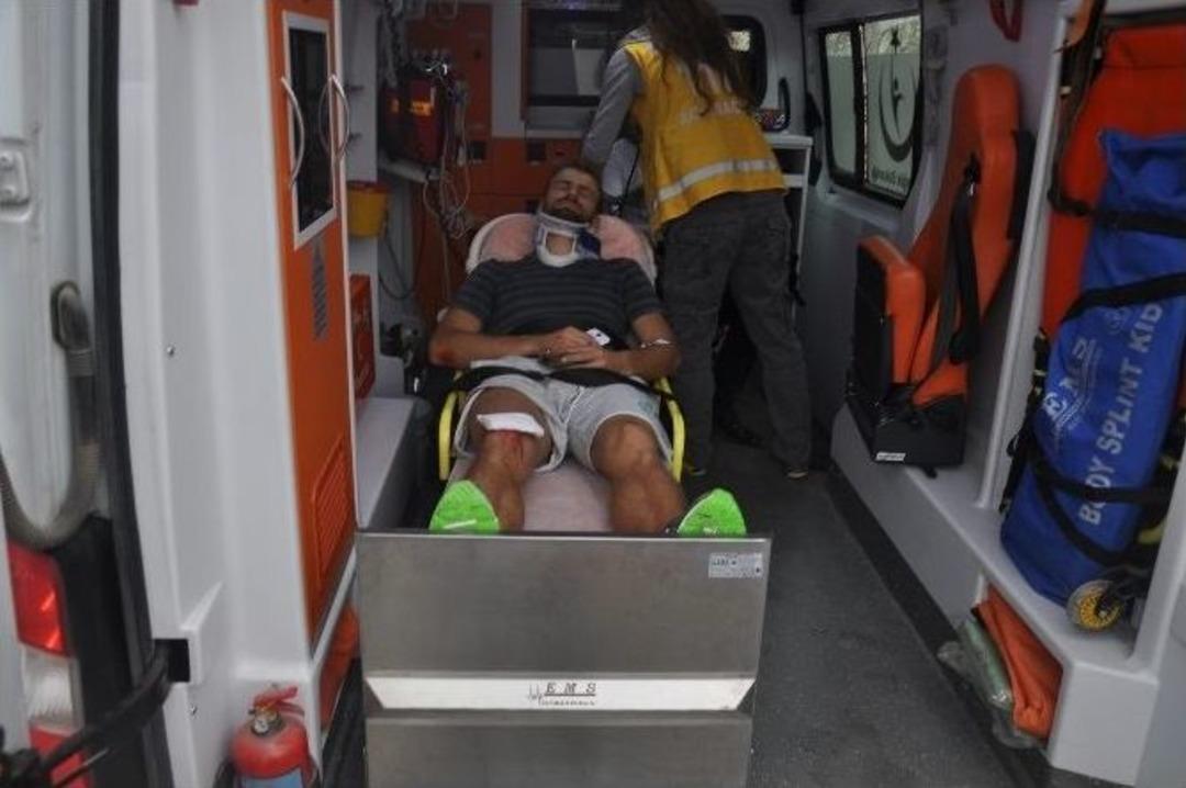 Yağmurlu Hava Kaza Getirdi: 4 Yaralı