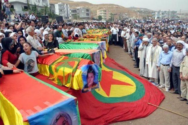 Cizre deki Olaylar Sırasında Ölenlerden 16 Kişi Toprağa Verildi 3
