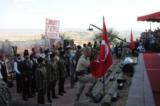 Dua Tepe'de Coşku Ve Hüzün Bir Arada