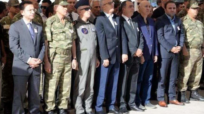 Pkk, Silvan'da Hendek Kapatan Polise Roketatarla Saldırdı: 1 Şehit (4)