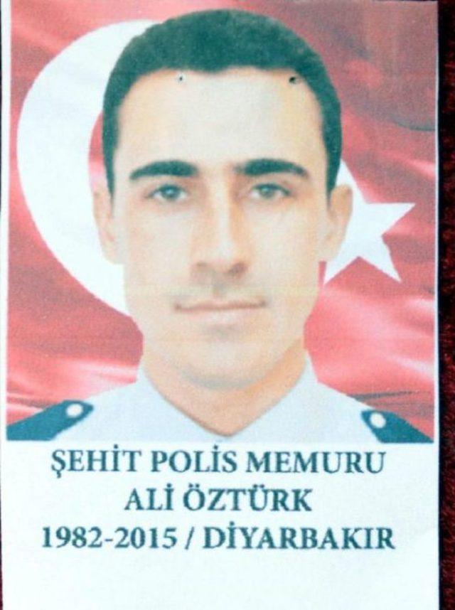 Pkk, Silvan'da Hendek Kapatan Polise Roketatarla Saldırdı: 1 Şehit (4)