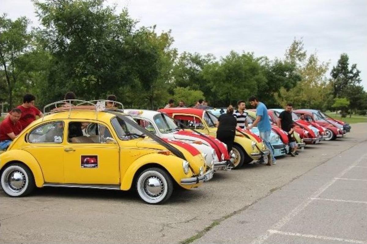 &rsquo;vosvos&rsquo;culardan Şehitlere Saygı Korteji