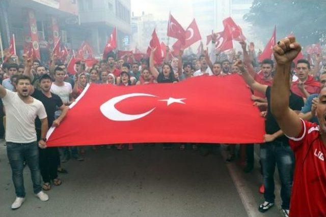 Samsunspor Taraftarları Şehitler Için Yürüdü