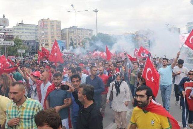 Samsunspor Taraftarları Şehitler Için Yürüdü