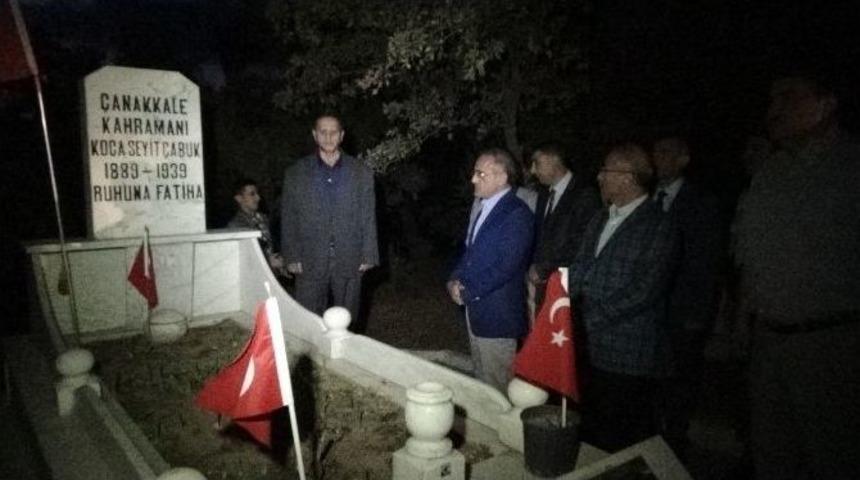 Bakan Top&ccedil;u, &Ccedil;anakkale Kahramanı Koca Seyit&rsquo;in K&ouml;y&uuml;n&uuml; Ve Mezarını Ziyaret Etti