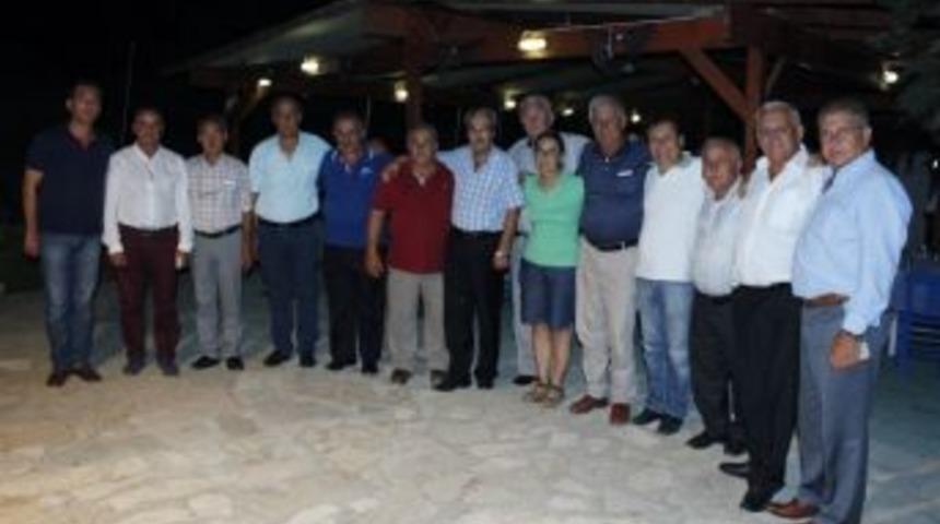 Kapatılan Belde Belediye Başkanları Dernekleşiyor