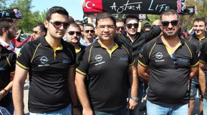 Ter&ouml;r&uuml; Lanetleyip, Şehitler I&ccedil;in Lokma Dağıttılar