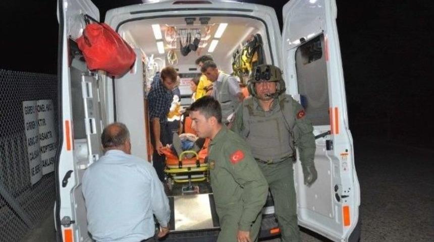 Askeri Helikopterle Hastaneye G&ouml;t&uuml;r&uuml;ld&uuml;