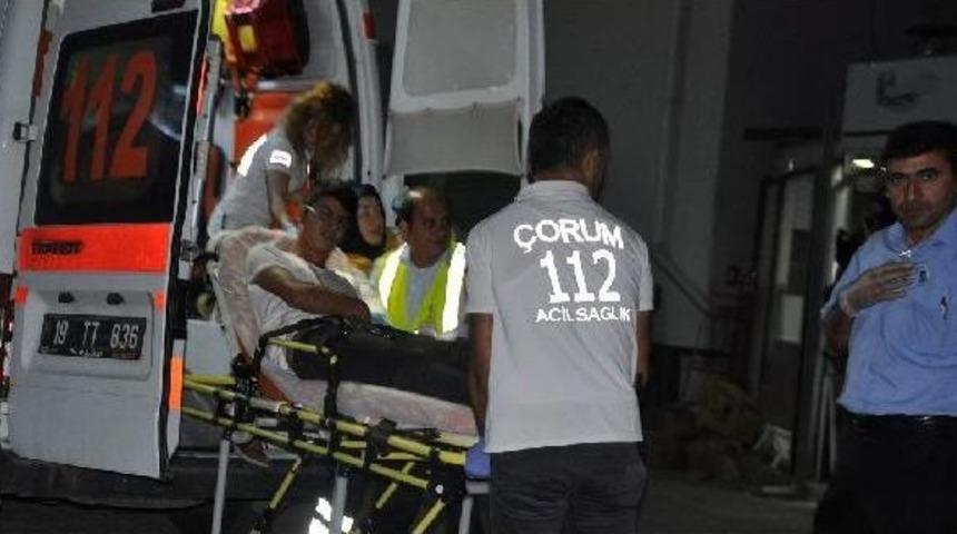 Mahallede Oynanan Futbol Ma&ccedil;ında Kavga: 2 Kişi Bı&ccedil;aklandı