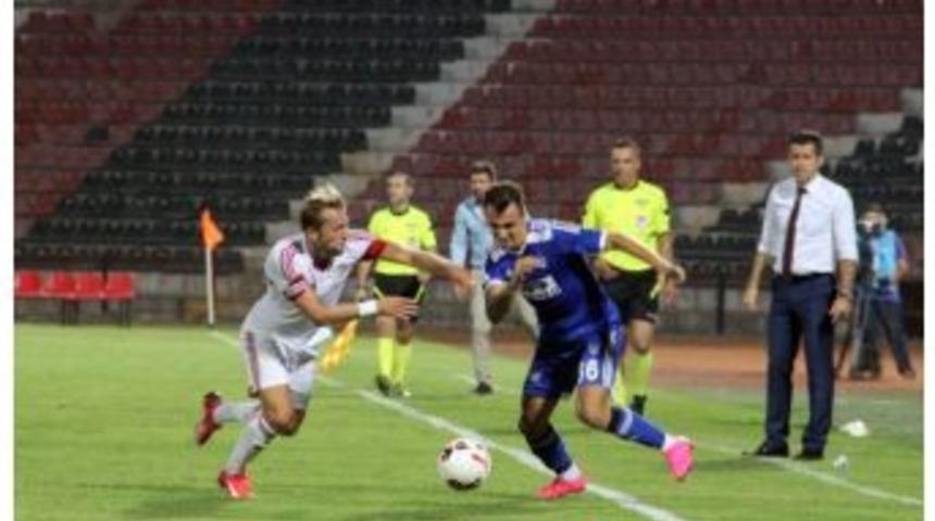 B&uuml;y&uuml;kşehir Belediyespordan G&ouml;r&uuml;lmemiş Karar