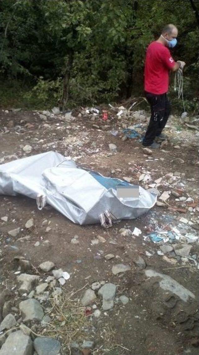 &Uuml;vey Oğlunun Vicdan Azabına Dayanamayıp İntihar Etti 1