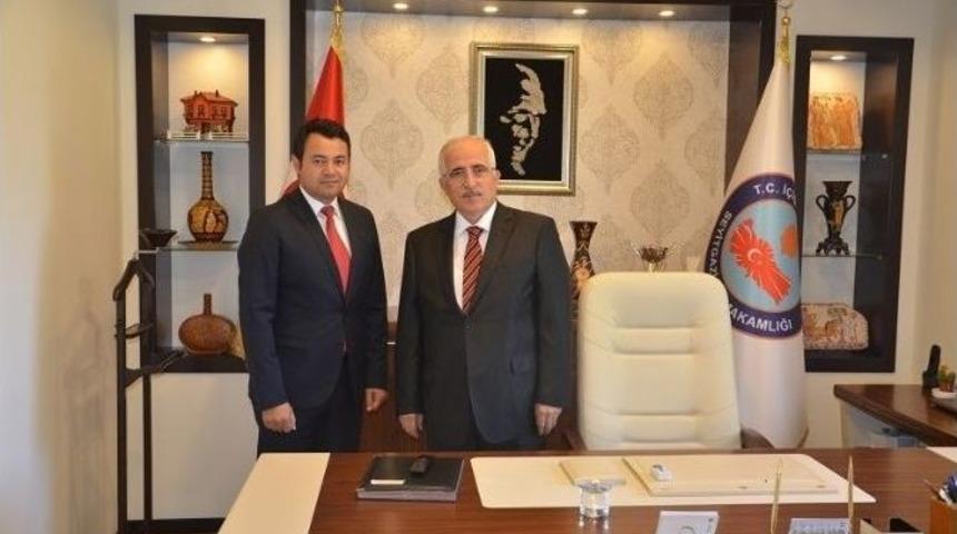 Vali Tuna&rsquo;dan Kaymakam Avcı&rsquo;ya Başarı Belgesi