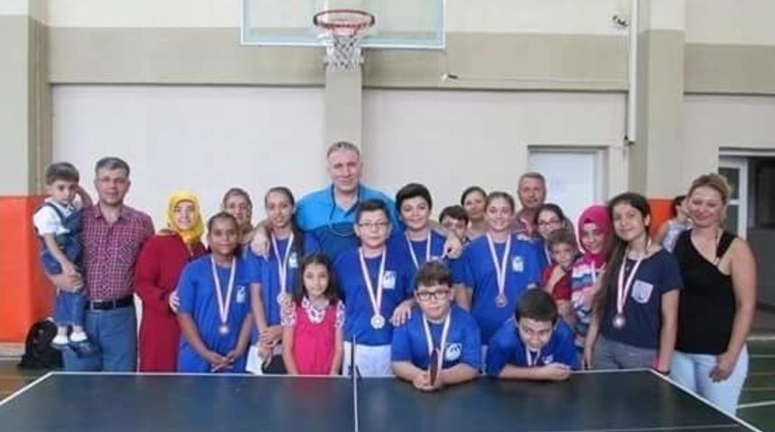 Yunusemre&rsquo;ye Bir Madalyada Masa Tenisinden