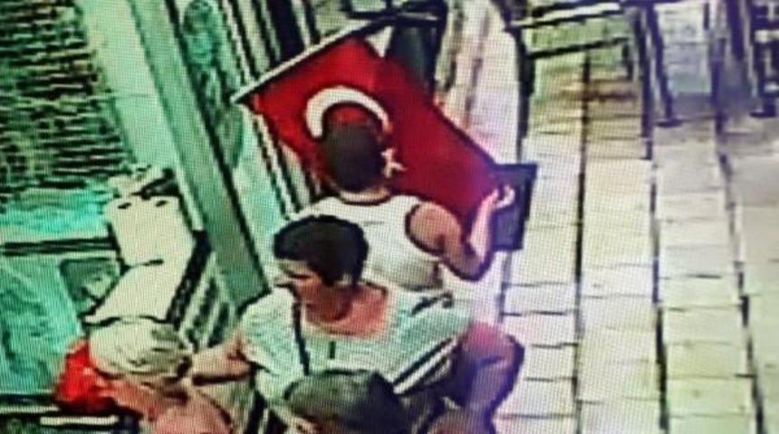 Down Sendromlu Turist &Ccedil;ocuğun Duygulandıran Davranışı