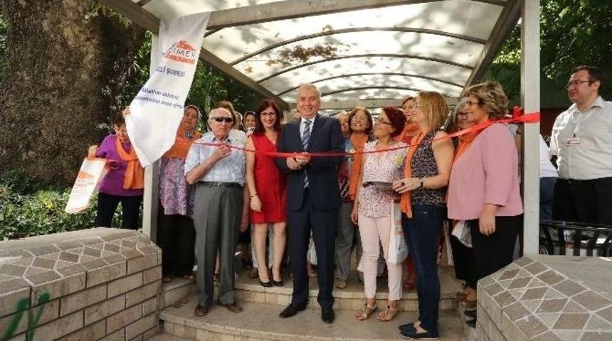 Alzheimer Derneği Kermes D&uuml;zenledi