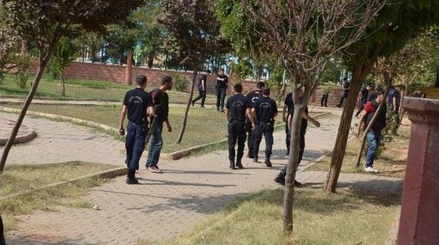 Viranşehir&rsquo;de Parka Patlayıcı Yerleştirmek İsteyen Grup Etkisiz Hale Getirildi