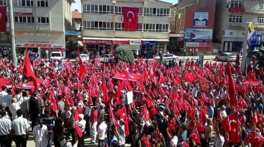 Akşehir&rsquo;de Ter&ouml;re Tepki Y&uuml;r&uuml;y&uuml;ş&uuml;