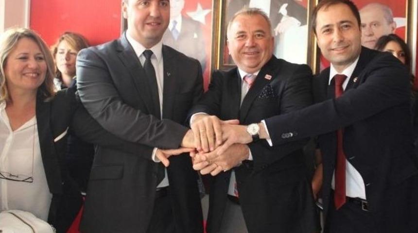 Mhp’den 3 İsim Aday Adaylığını Açıkladı