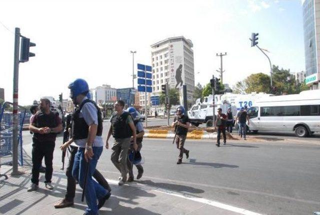 Hdp, Sur Ve Silvan Ilçesinde Sokağa Çıkma Yasağının Kaldırılmasını Istedi