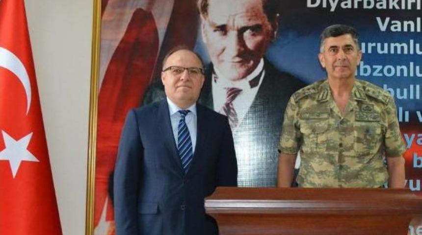 Kara Kuvvetleri Komutanı Siirt'te