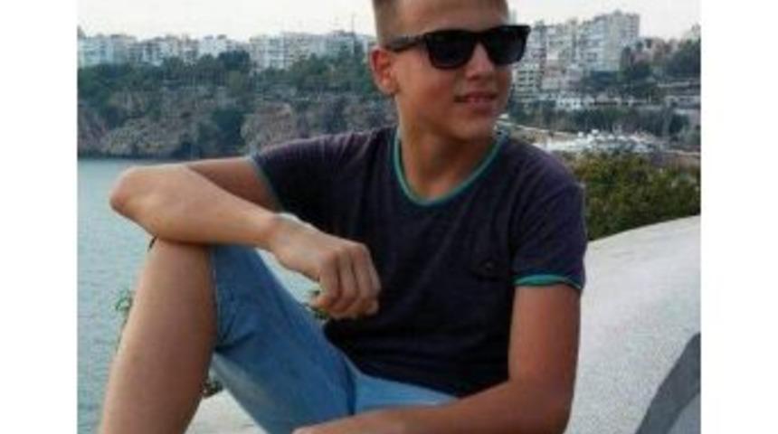 Hakan Yoğun Bakımda G&ouml;zlerini A&ccedil;tı