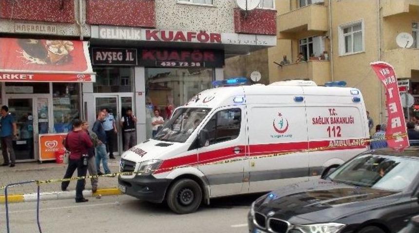 &Ccedil;ekmek&ouml;y&rsquo;de Eski Koca Dehşeti: 2 &Ouml;l&uuml;