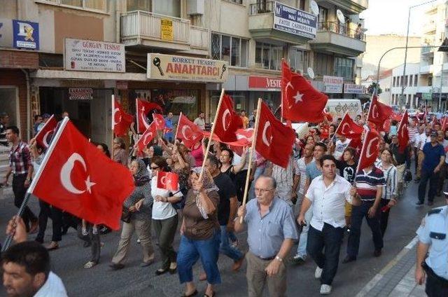 Söke’de Teröre Tepki Yürüyüşü