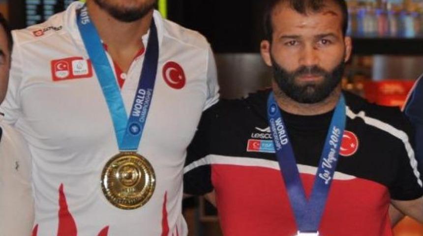 2. Kez D&uuml;nya Şampiyonu Taha Akg&uuml;l Ve Arkadaşları D&ouml;nd&uuml;