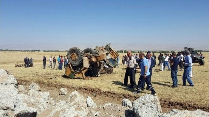 Muş&rsquo;ta Askeri Araca Saldırı: 12 Yaralı