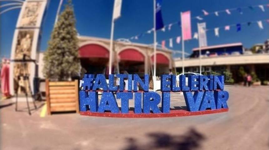 Altın Eller Beyoğlu&rsquo;na Veda Etti