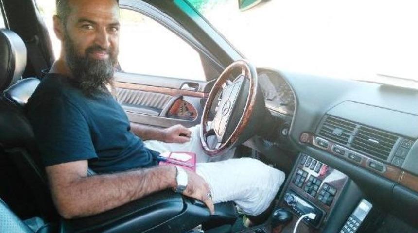 &Ouml;zal'ın Mercedes'ine G&ouml;z&uuml; Gibi Bakıyor